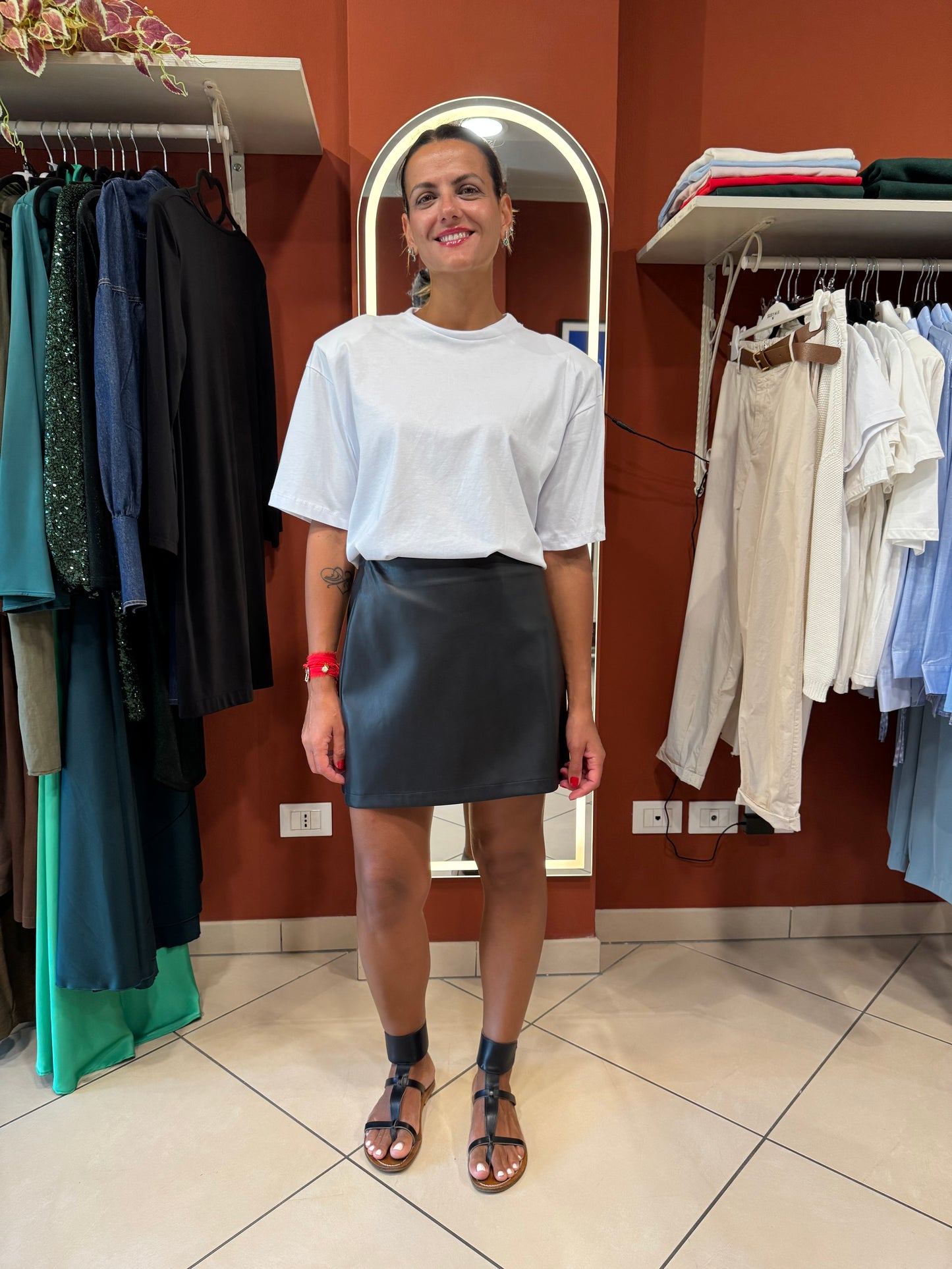 Rocknroll- T-shirt con maxi spallina