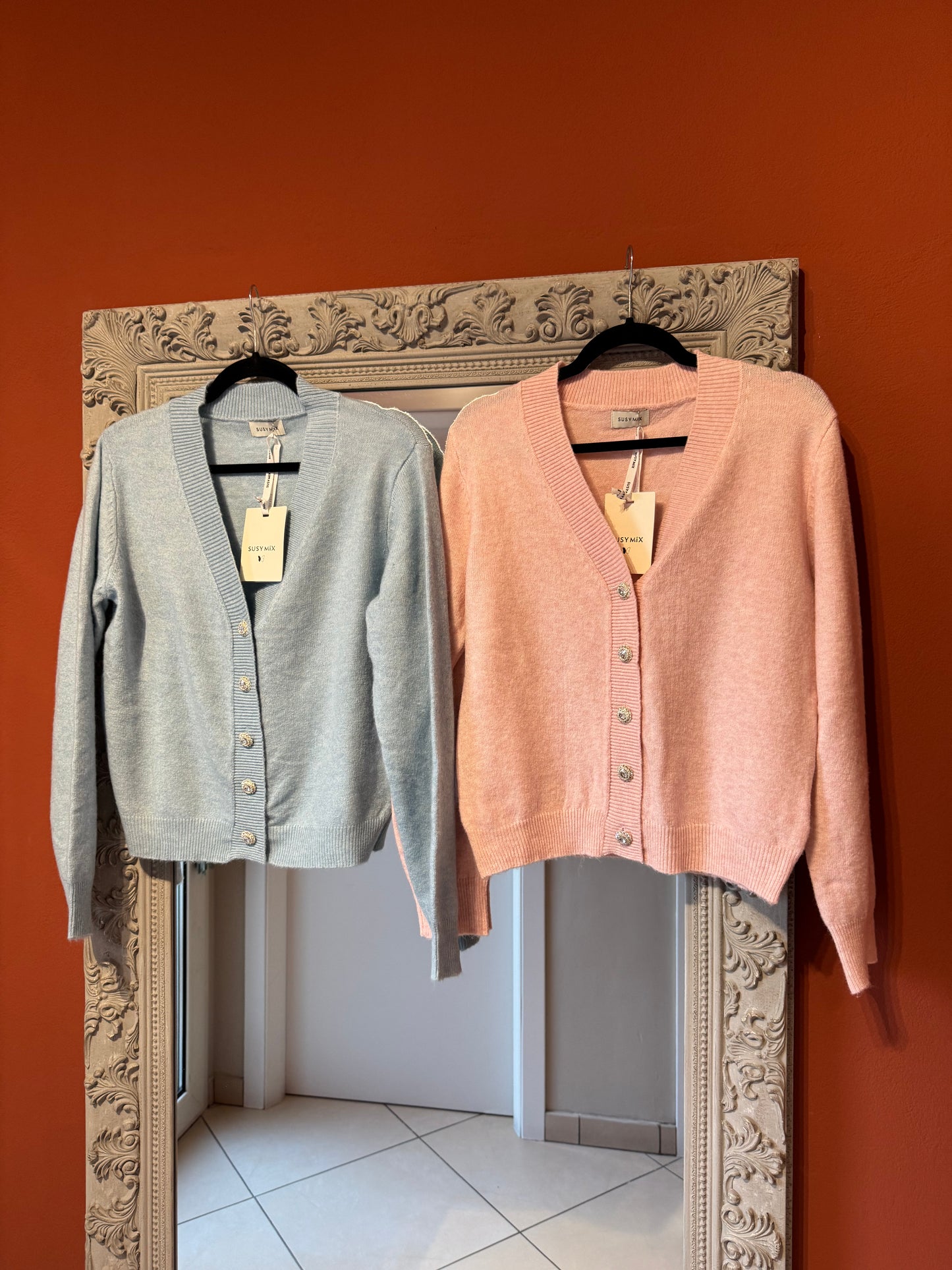 Susymix-Cardigan con bottoni a gioiello