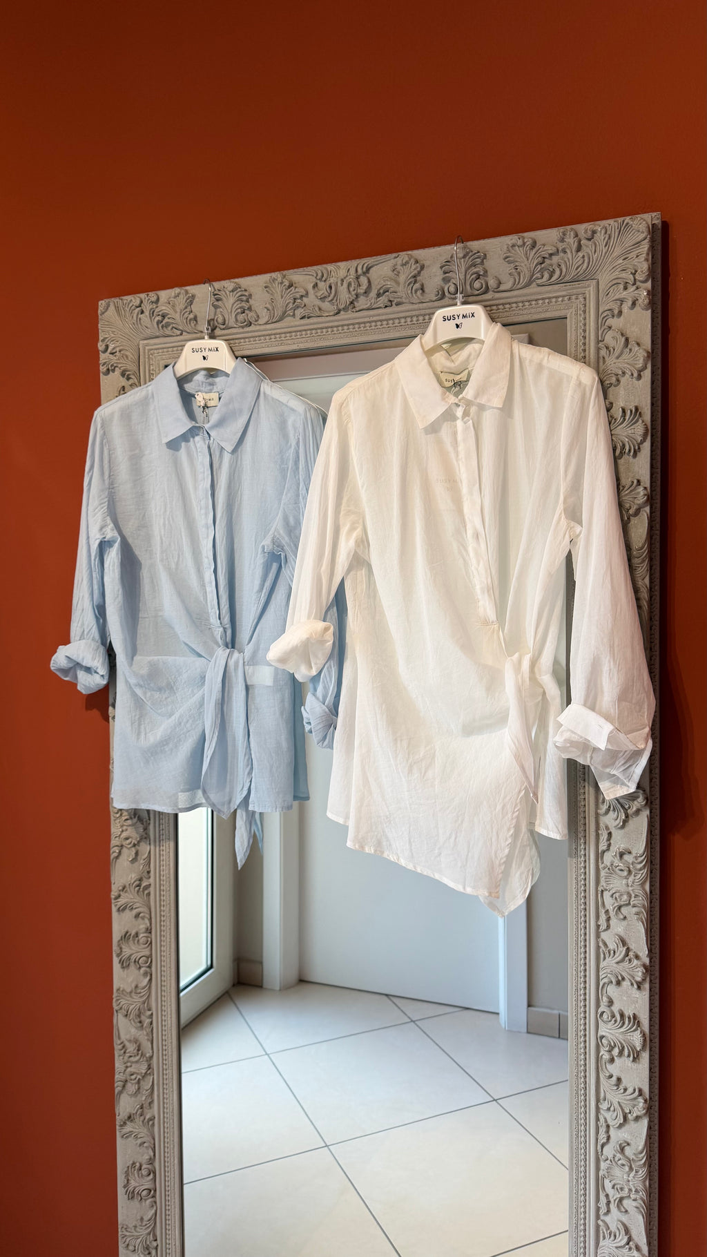 Camicia in mussola con allacciatura laterale -Susymix