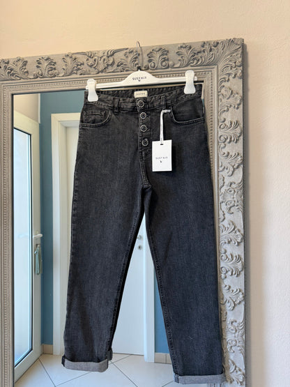 Susymix-Denim mom fit con chiusura a strass