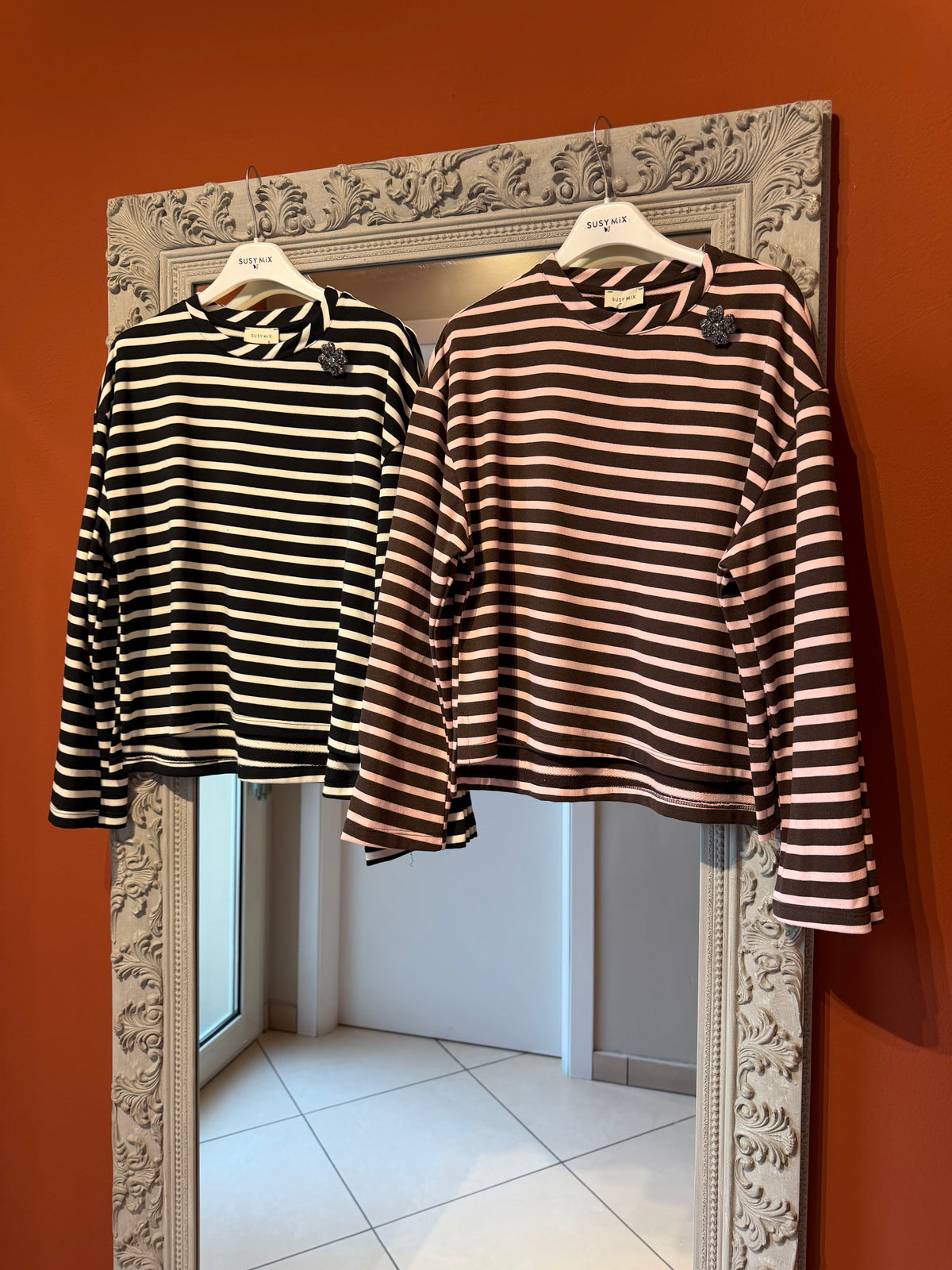 Maglia a righe con spilla -Rocknroll