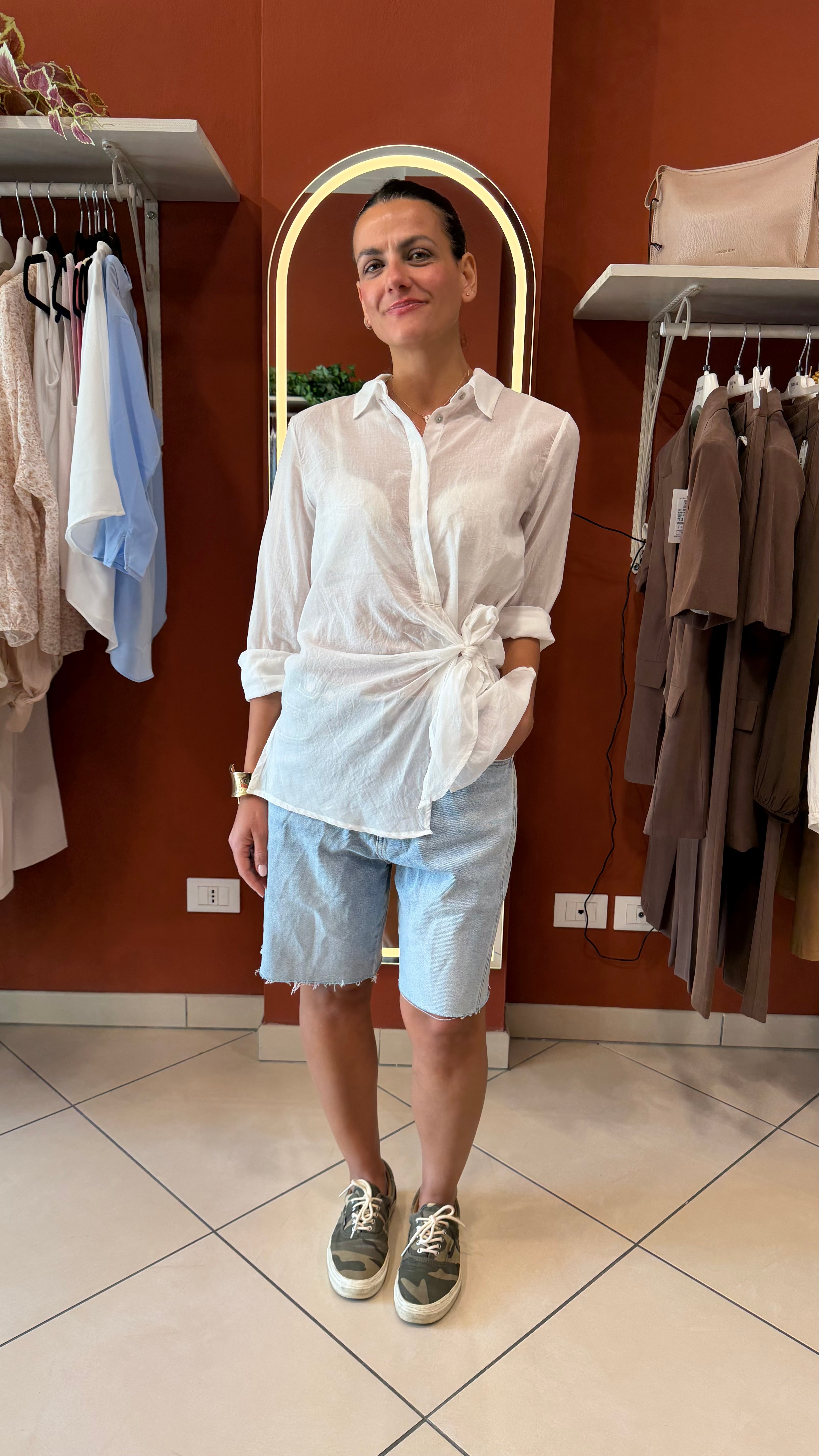 Camicia in mussola con allacciatura laterale -Susymix