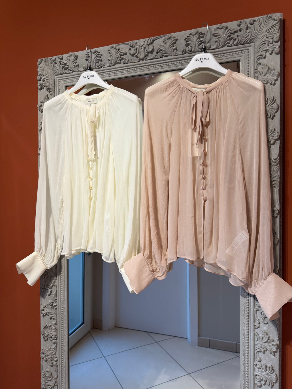 Camicia con fiocco- Susymix