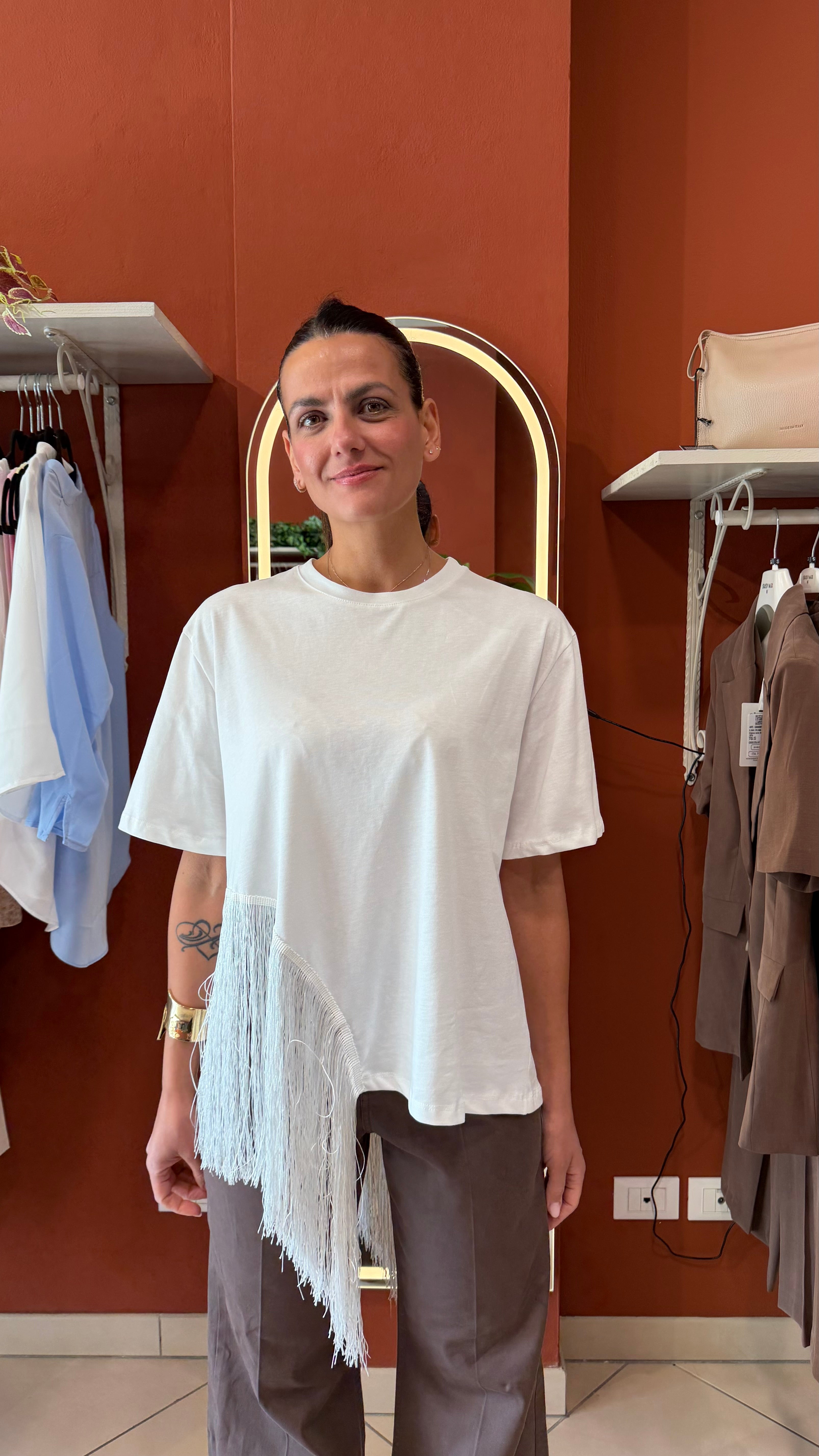 T-shirt con frange- Susymix