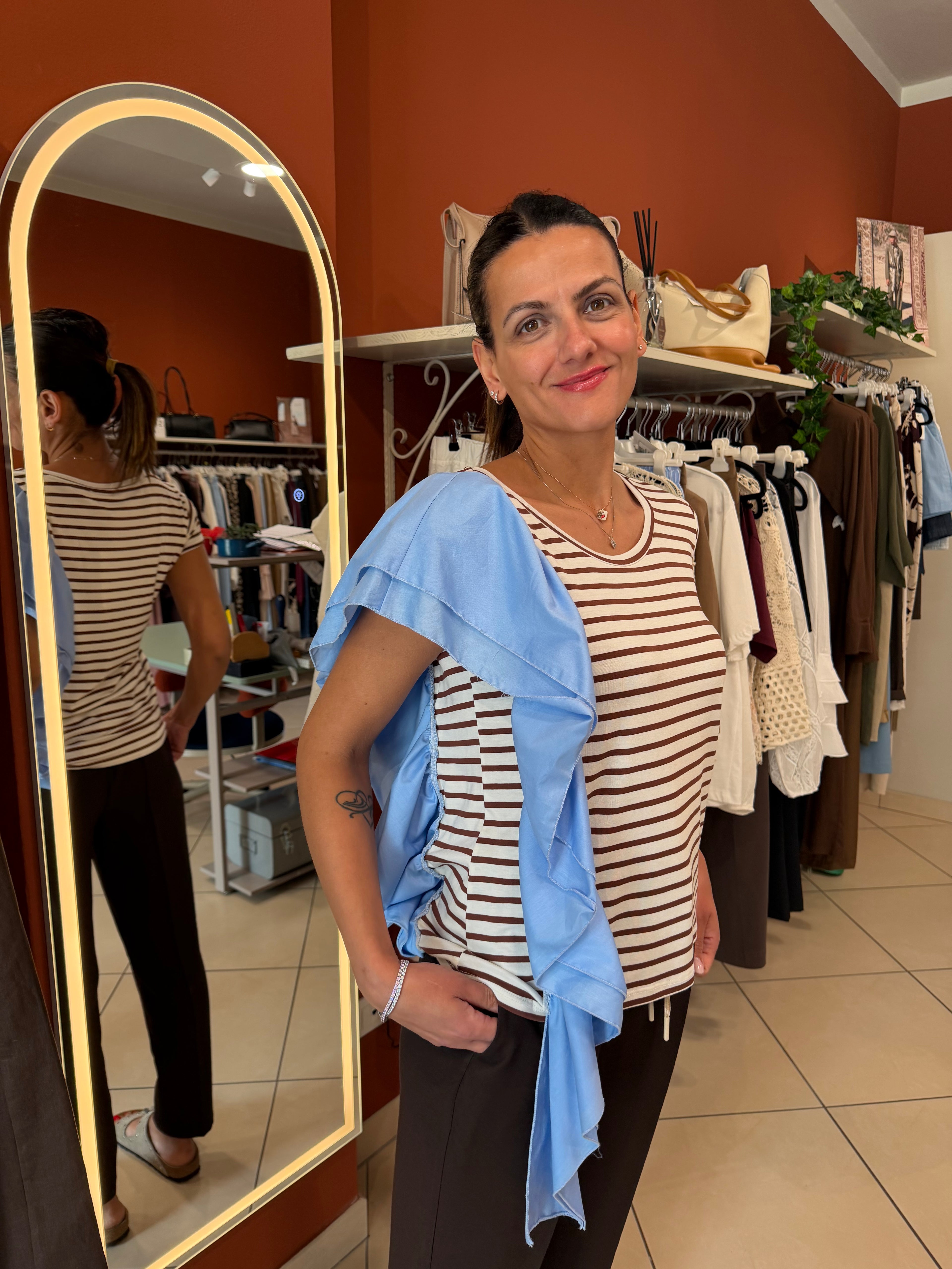 T-shirt con maxi rouches -Susymix