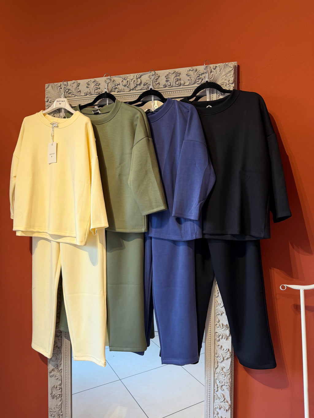 Set coordinato maglia + pantalone -Susymix