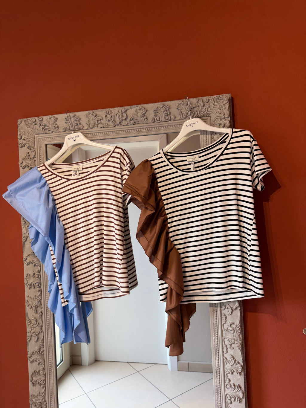 T-shirt con maxi rouches -Susymix