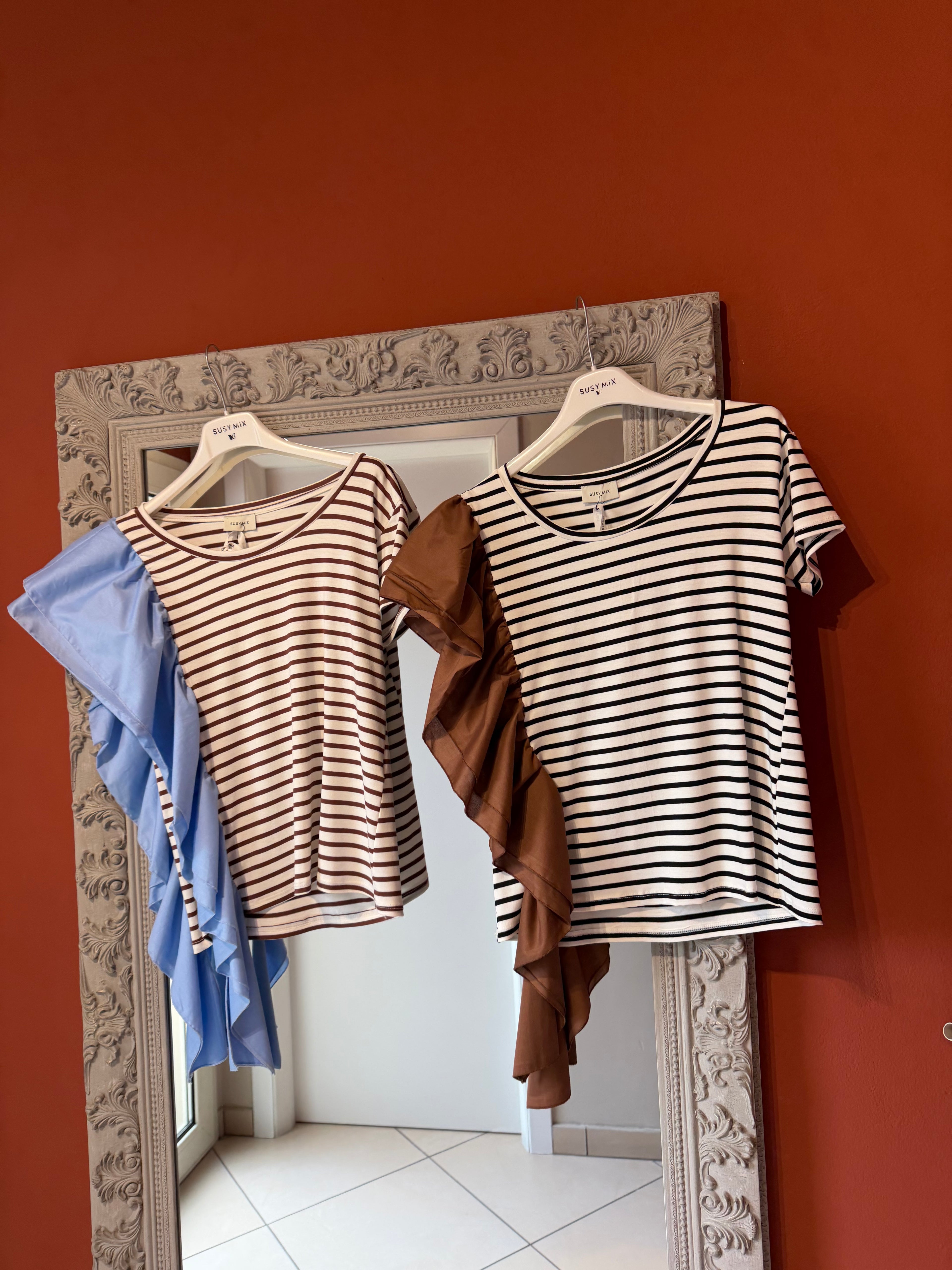 T-shirt con maxi rouches -Susymix
